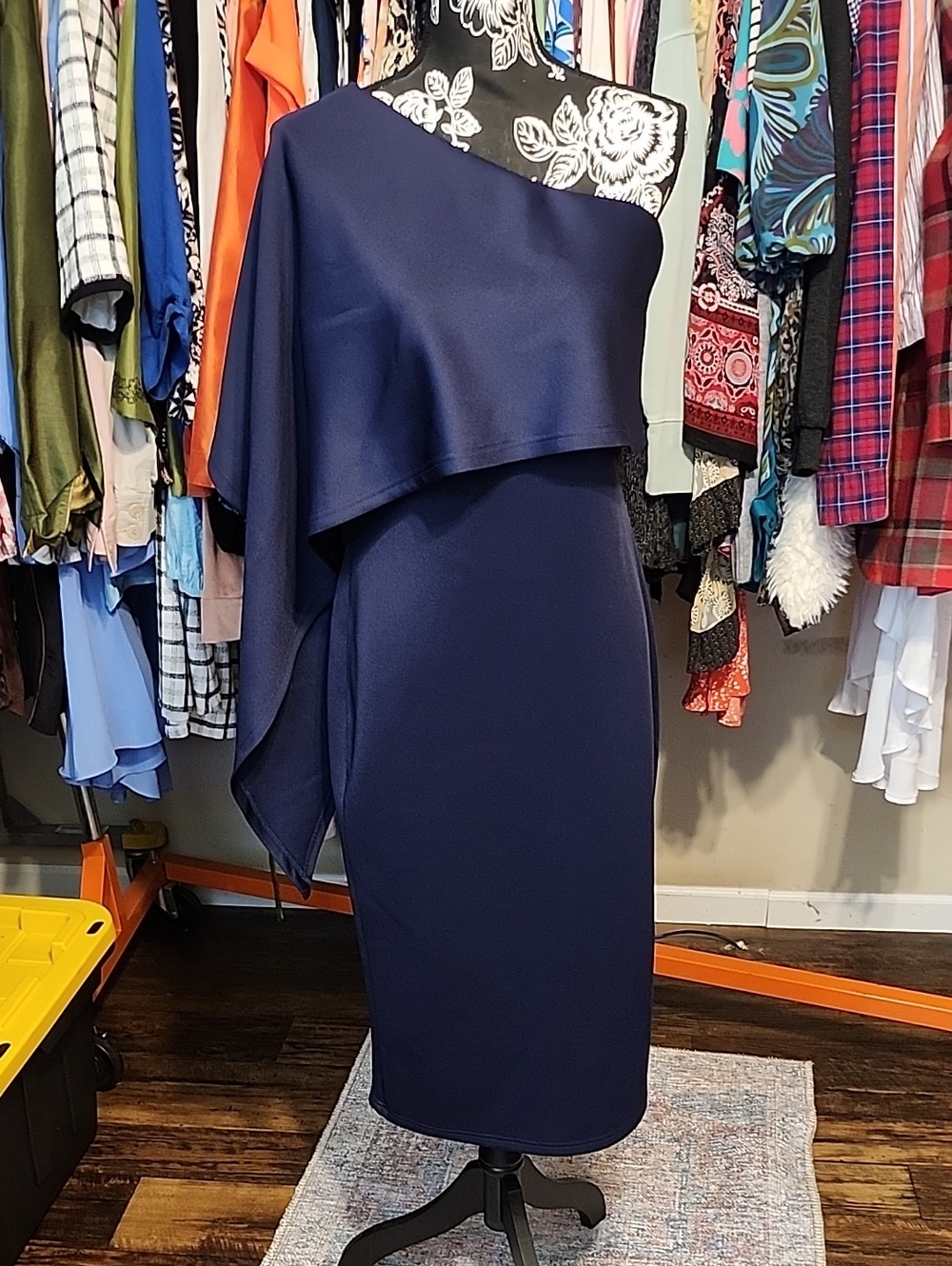 Source Unknown Navy One-Shoulder Draped Midi Dress